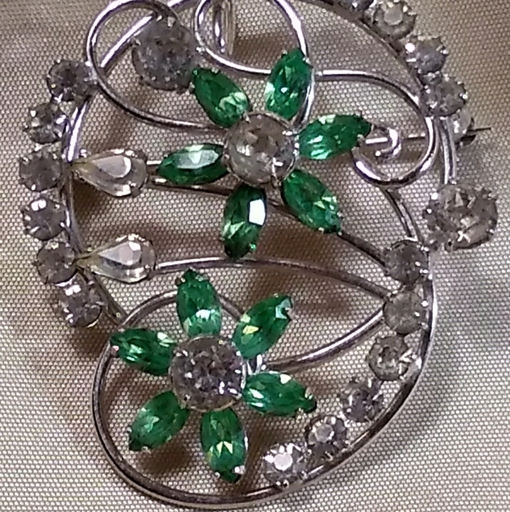 Vintage sterling silver rhinestone signed brooch